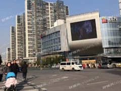 北门路盈利中美发店低价转让，商场门口，小区必经之路